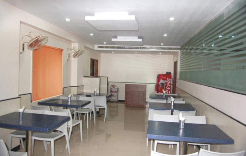 Balaji Grand Hotel Kākināda Kültér fotó