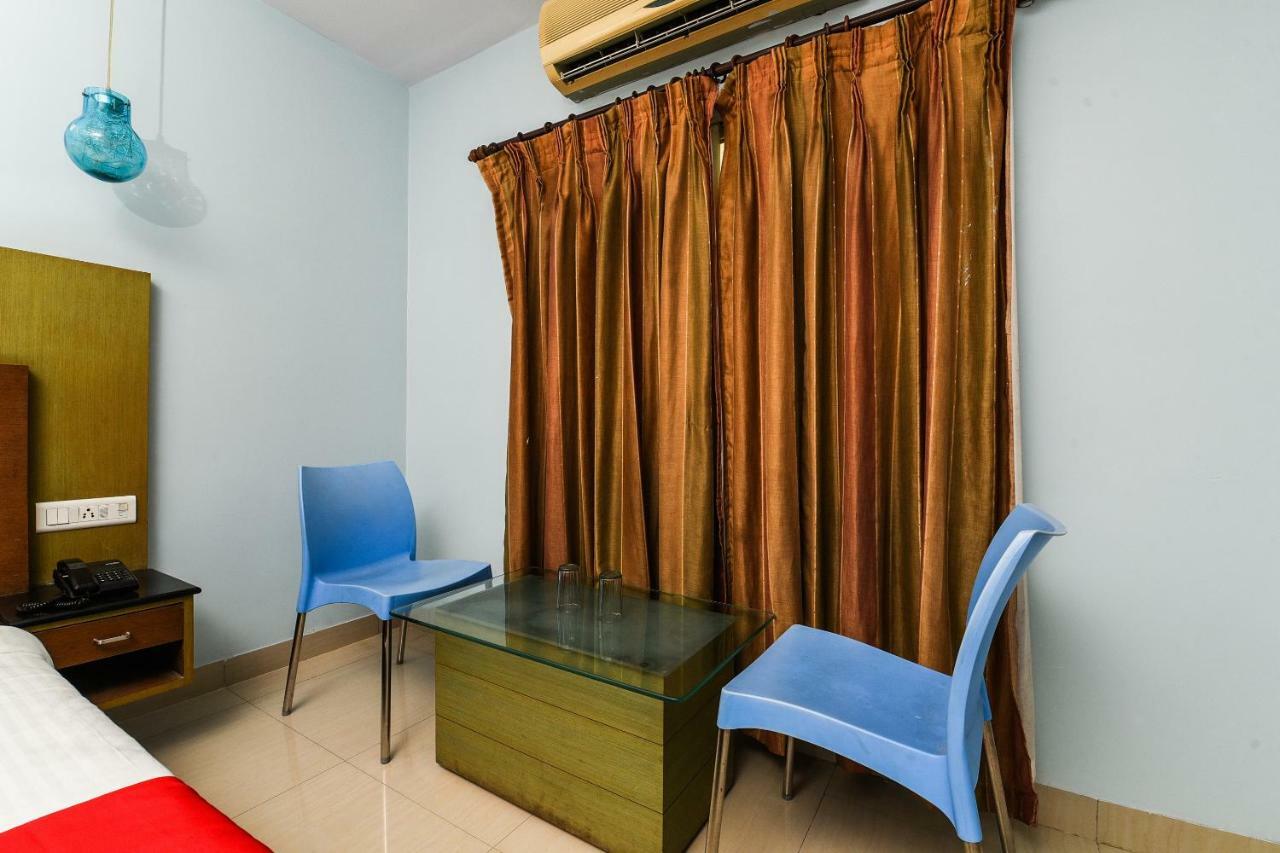 Balaji Grand Hotel Kākināda Kültér fotó