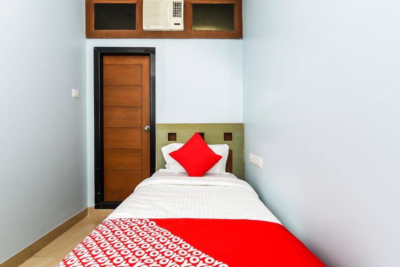 Balaji Grand Hotel Kākināda Kültér fotó
