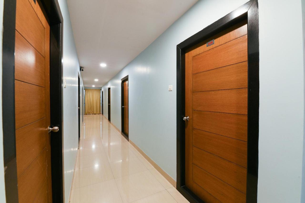 Balaji Grand Hotel Kākināda Kültér fotó